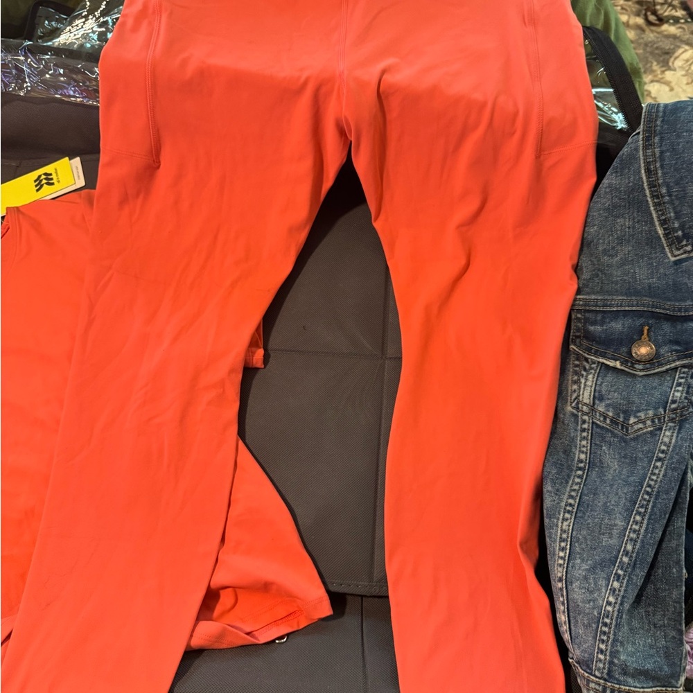 Top and leggings set - Picture 5 of 8